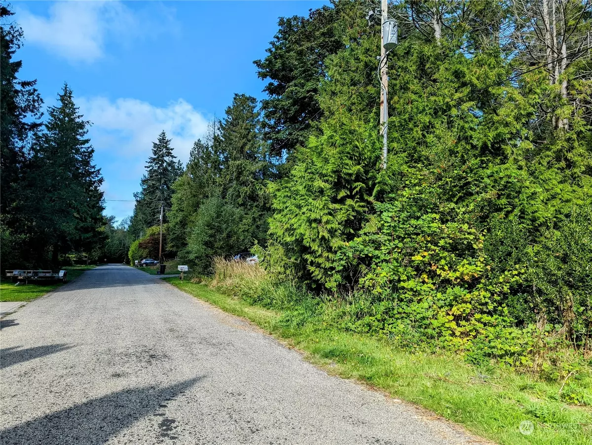 Point Roberts, WA 98281,5 Cedar Point AVE