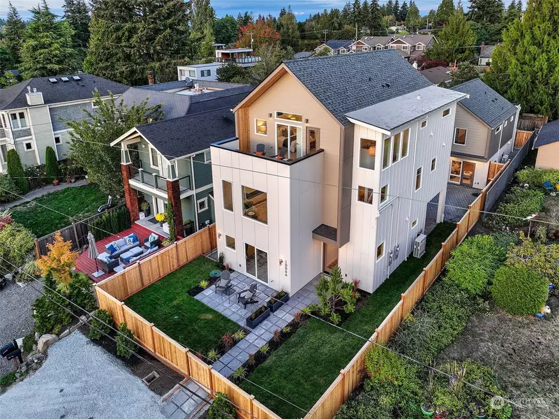 10036 -10038 44th AVE SW, Seattle, WA 98146