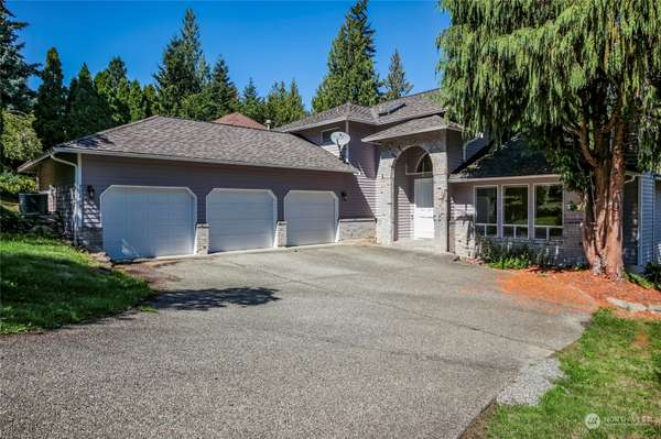 22408 NE 18th ST, Sammamish, WA 98074