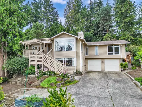 19309 65th PL NE, Kenmore, WA 98028