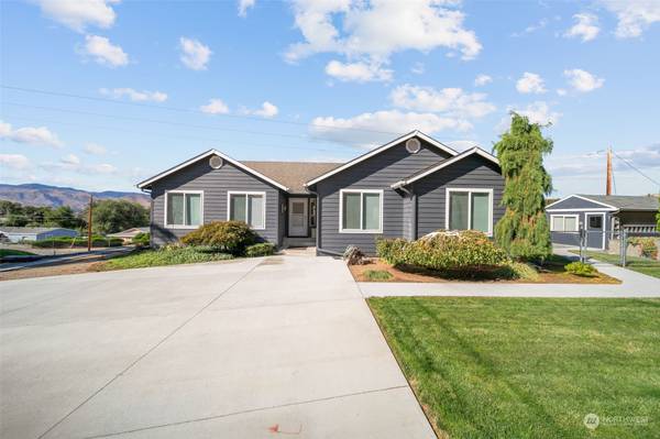 3213 Vine ST NE, East Wenatchee, WA 98802