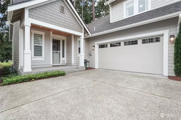 1062 11th Tee DR #6, Fircrest, WA 98466