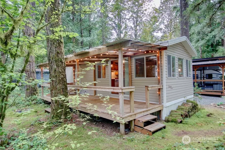 187 1 Fireside Lodge CIR, Deming, WA 98244