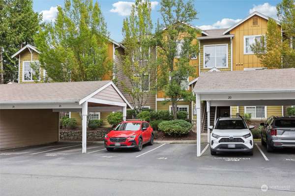 710 SE 240th WAY #A201, Sammamish, WA 98074