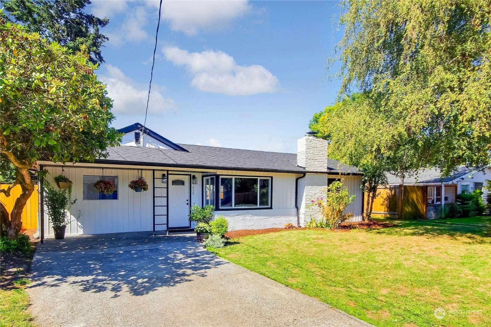 715 Woodford AVE N, Kent, WA 98031