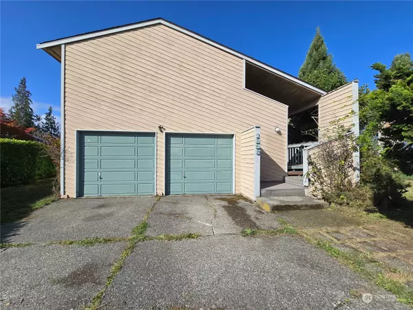 1836 Harbor Crest PL, Port Angeles, WA 98362