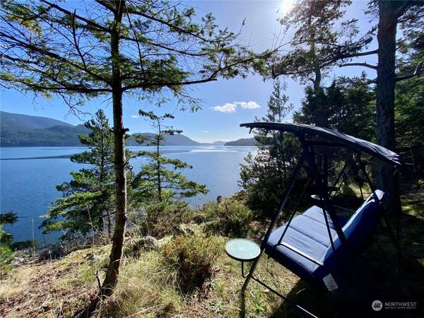 553 Eastsound Shores Rd, Orcas Island, WA 98245