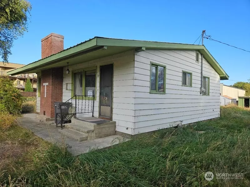 713 18th AVE, Oroville, WA 98844