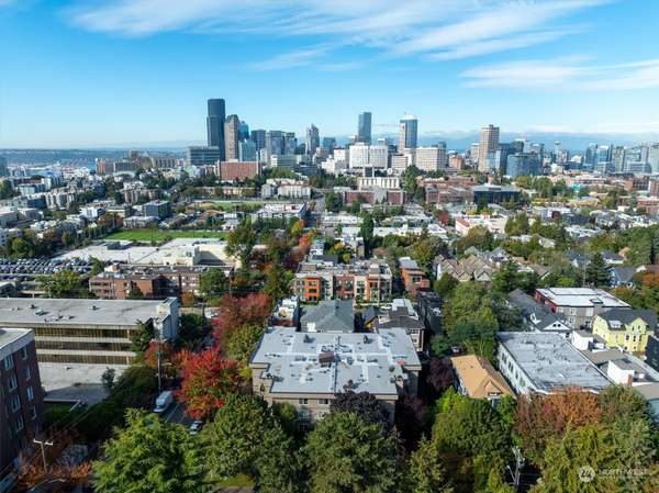 701 17th AVE #101, Seattle, WA 98122