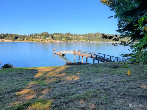 75 Bella Bella DR,  Fox Island,  WA 98333