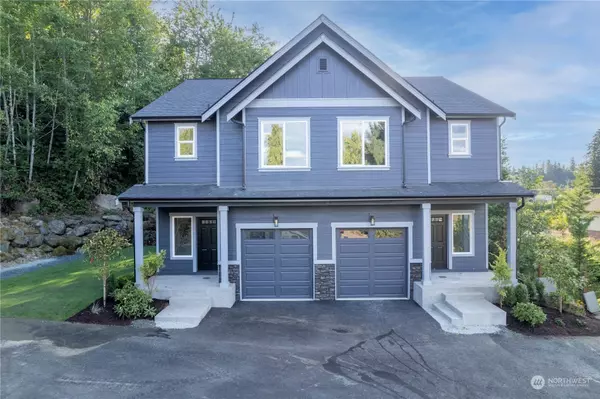 114 Orchard AVE S #A&B, Eatonville, WA 98328