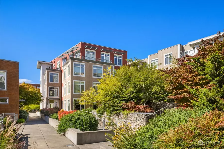 180 Harbor Square LOOP NE #B420, Bainbridge Island, WA 98110