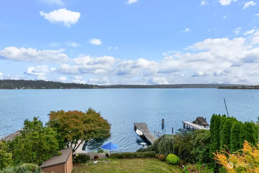 9522 Lake Shore BLVD NE, Seattle, WA 98115