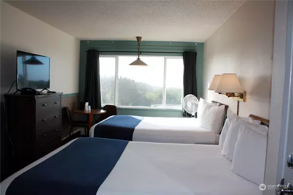 Westport, WA 98595,710 S Hancock ST #308