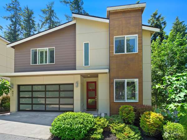 851 NE 206th AVE, Sammamish, WA 98074