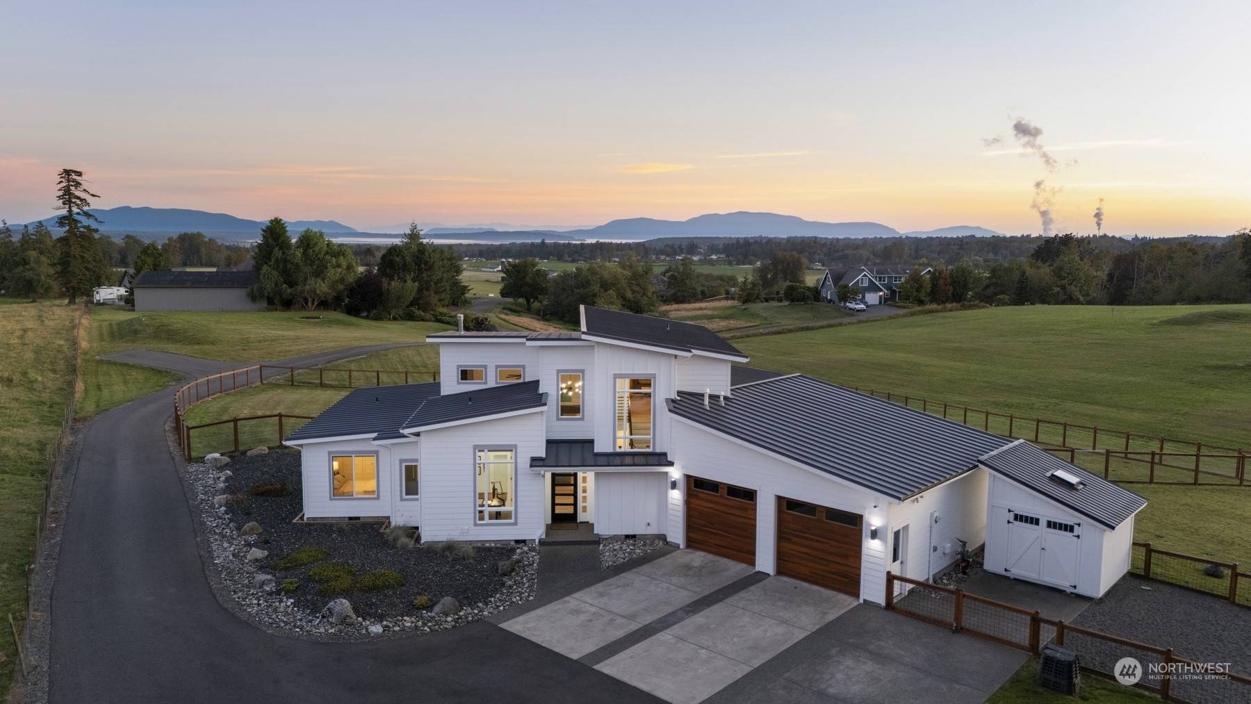 5866 Ronnie Hill LN, Ferndale, WA 98248