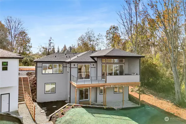 Blaine, WA 98230,8719 Semiahmoo DR