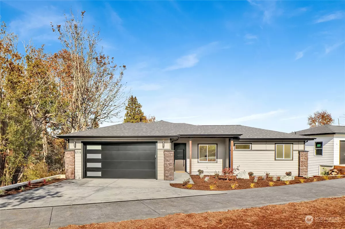 Blaine, WA 98230,8719 Semiahmoo DR