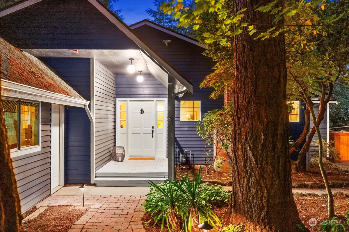 Beaux Arts, WA 98004,10705 SE 29th ST