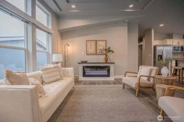 Enumclaw, WA 98022,2125 Glacier ST #82