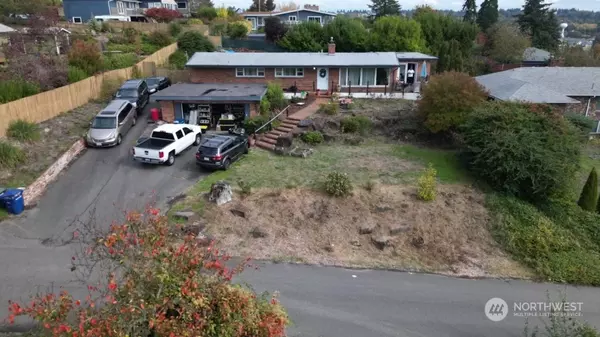 21314 1st PL S, Des Moines, WA 98198