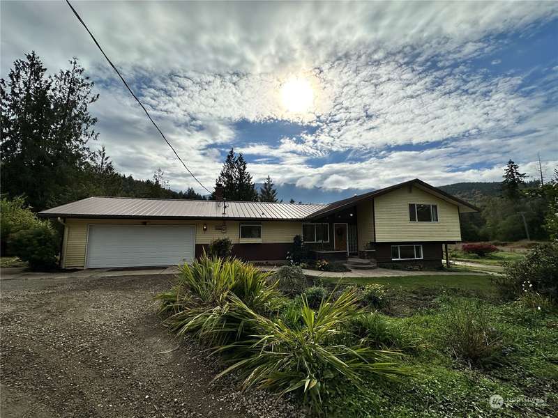 2813 Eden Valley RD, Port Angeles, WA 98363