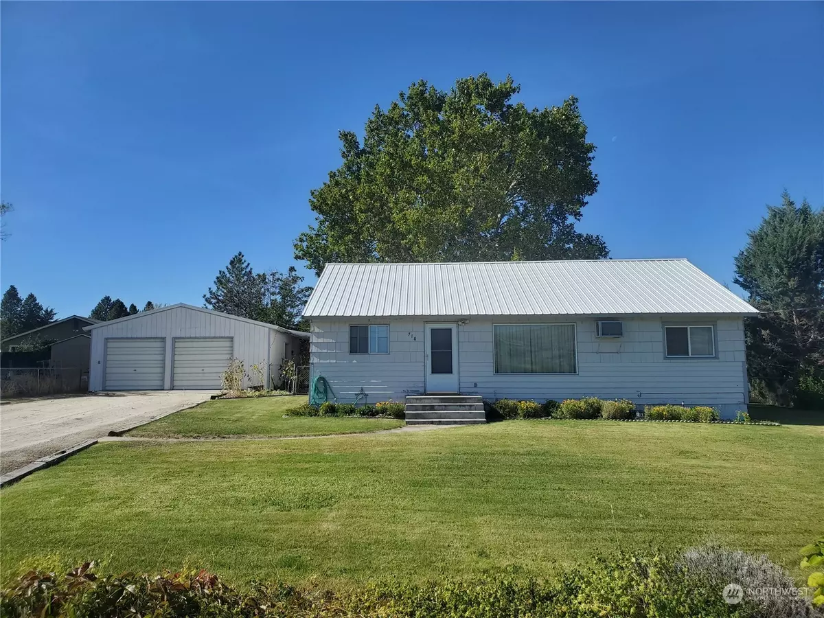 Omak, WA 98841,718 Ridge DR E