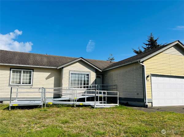 368 Snahapish AVE SE, Ocean Shores, WA 98569