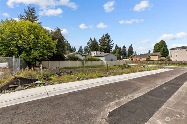 634 648 S 150th ST, Burien, WA 98148