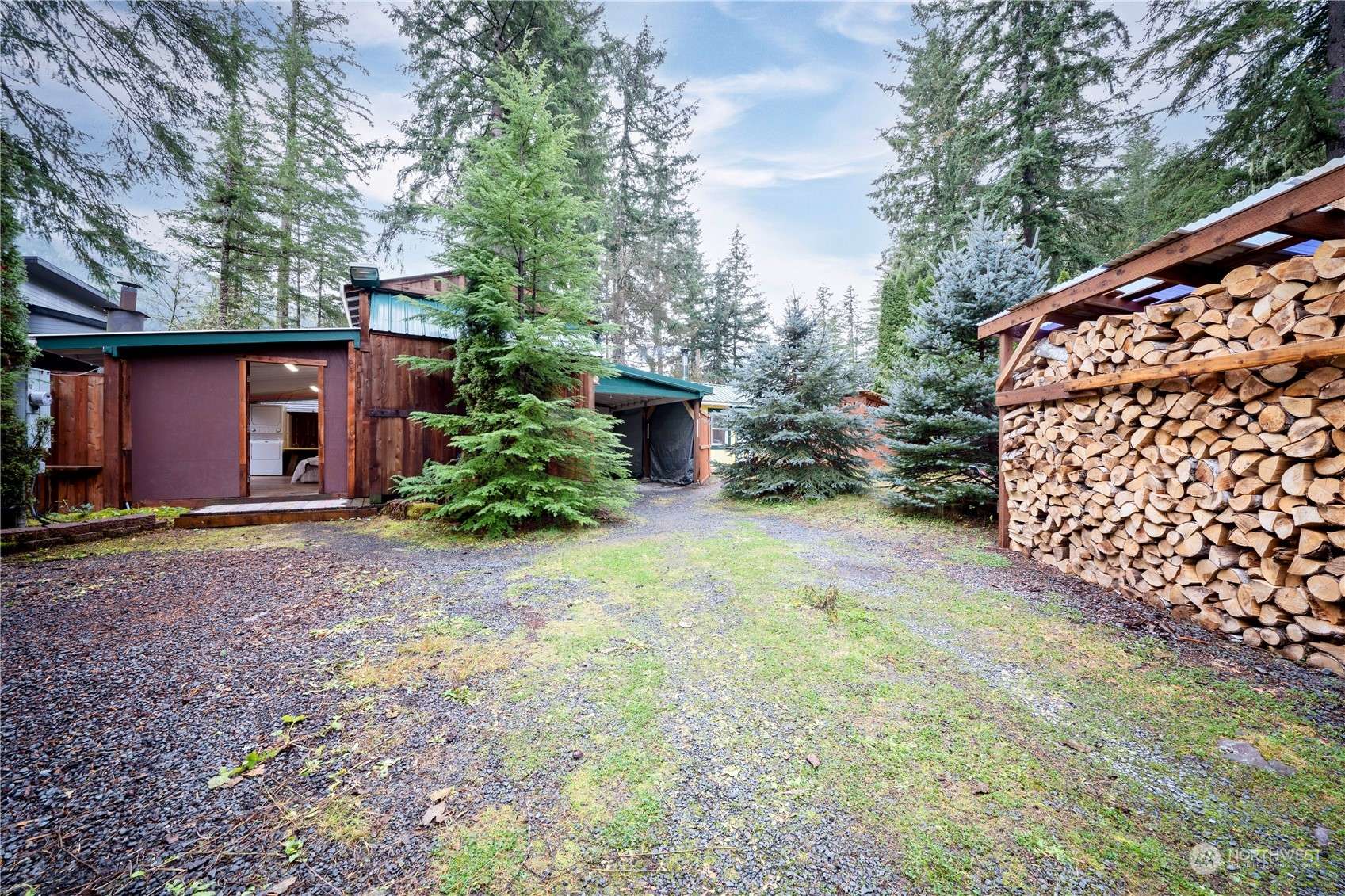 137 Mountain View DR N, Ashford, WA 98304