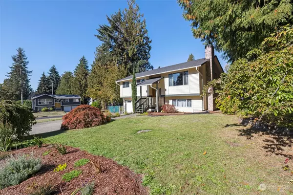 700 NW Fairwood WAY,  Bremerton,  WA 98311