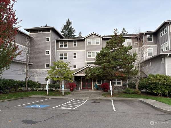 4535 Providence Point PL SE #301, Issaquah, WA 98029