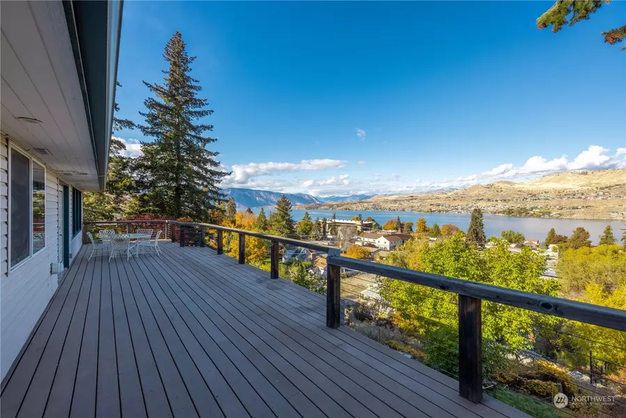 2127 W High ST, Chelan, WA 98816