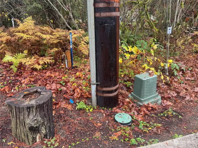 24 Hideaway LN, Concrete, WA 98237