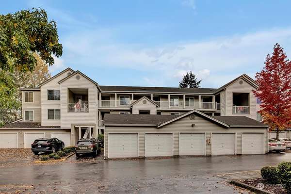 2009 196th ST SE #A302, Bothell, WA 98012