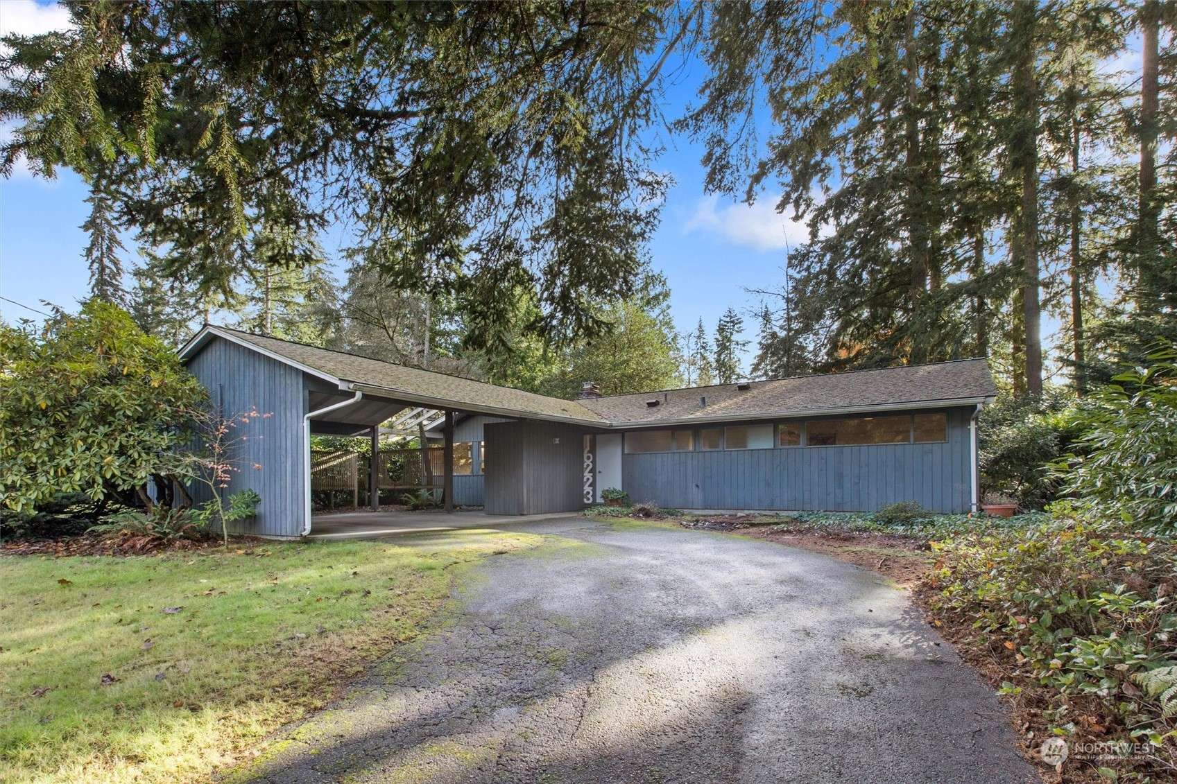 16223 NE 28th ST, Bellevue, WA 98008