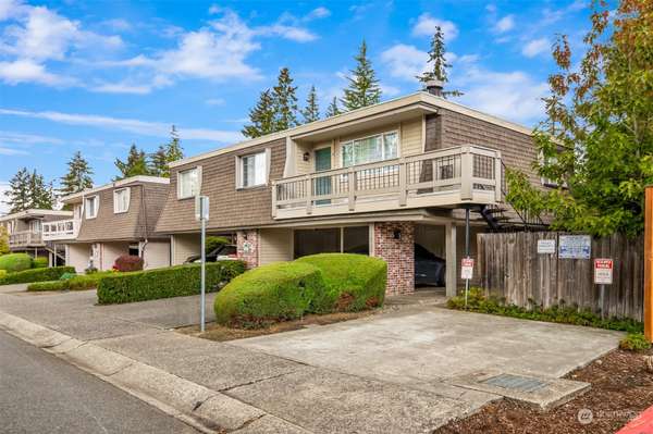 14526 NE 6th PL, Bellevue, WA 98007