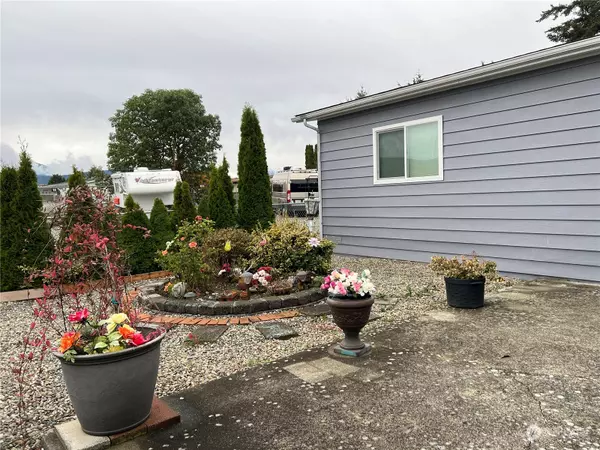 Sequim, WA 98382,301 N 7th Ave #63