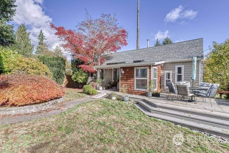 2397 S Flower AVE, Port Orchard, WA 98366