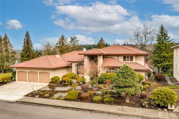2035 NW Lacamas DR, Camas, WA 98607