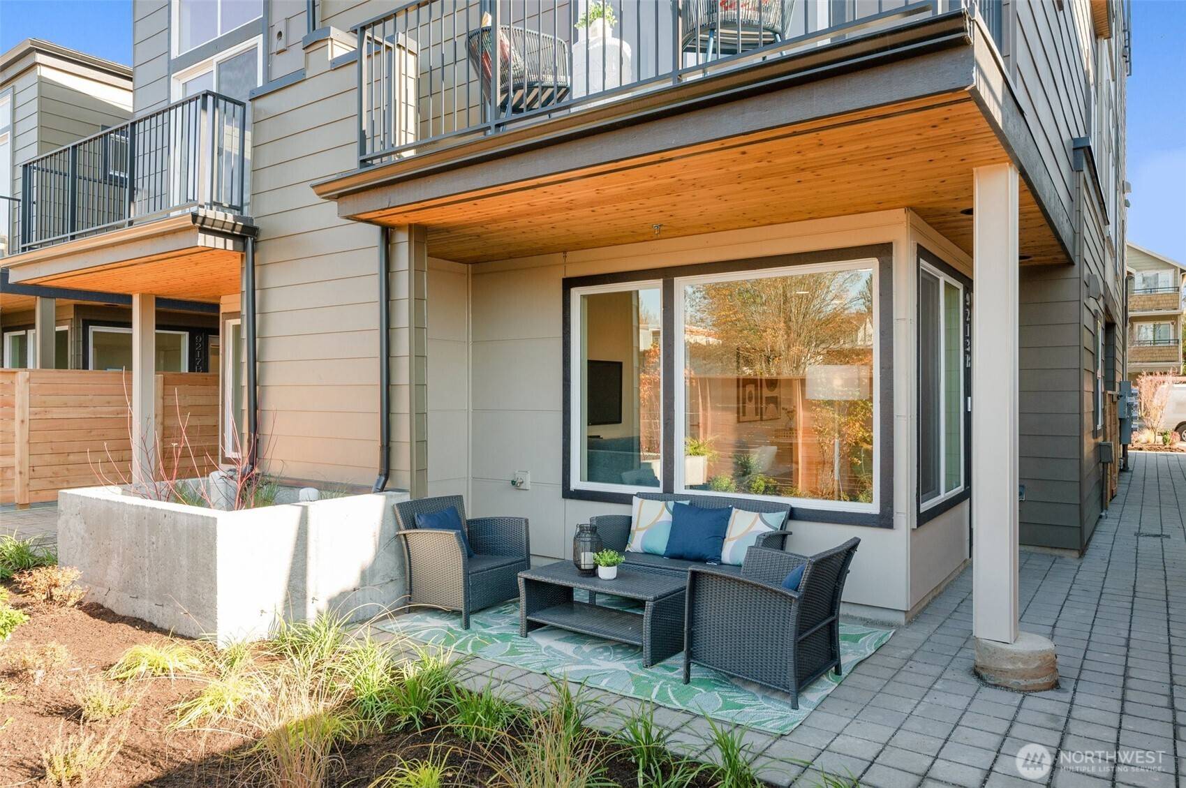 9211 C Densmore AVE N, Seattle, WA 98103