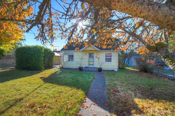 2515 NE 30th ST, Bremerton, WA 98310