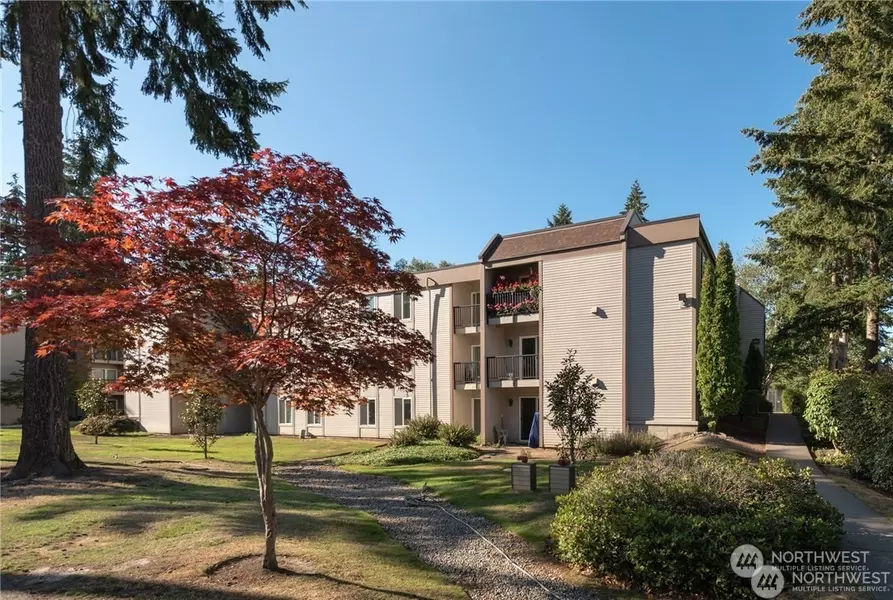14620 NE 32nd ST #F-17, Bellevue, WA 98007