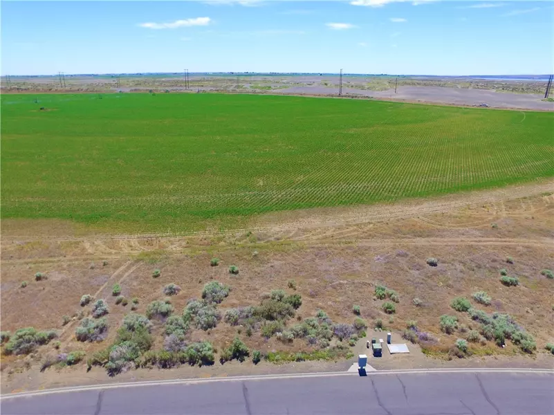 7935 Dune Lake RD, Moses Lake, WA 98837