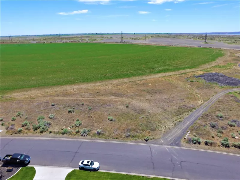 7883 Dune Lake RD, Moses Lake, WA 98837