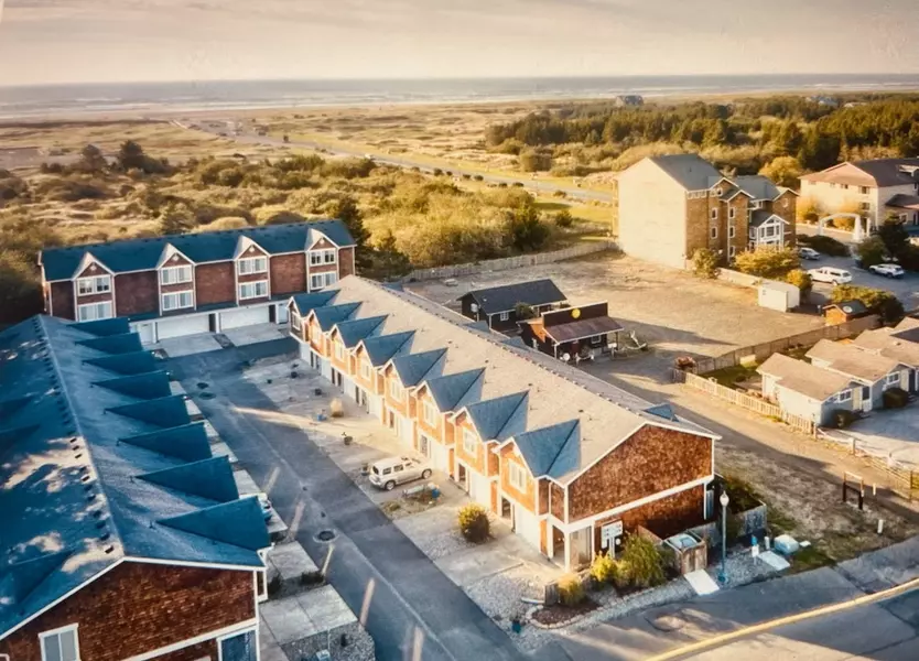 201 S Ocean Beach Blvd #15, Long Beach, WA 98631