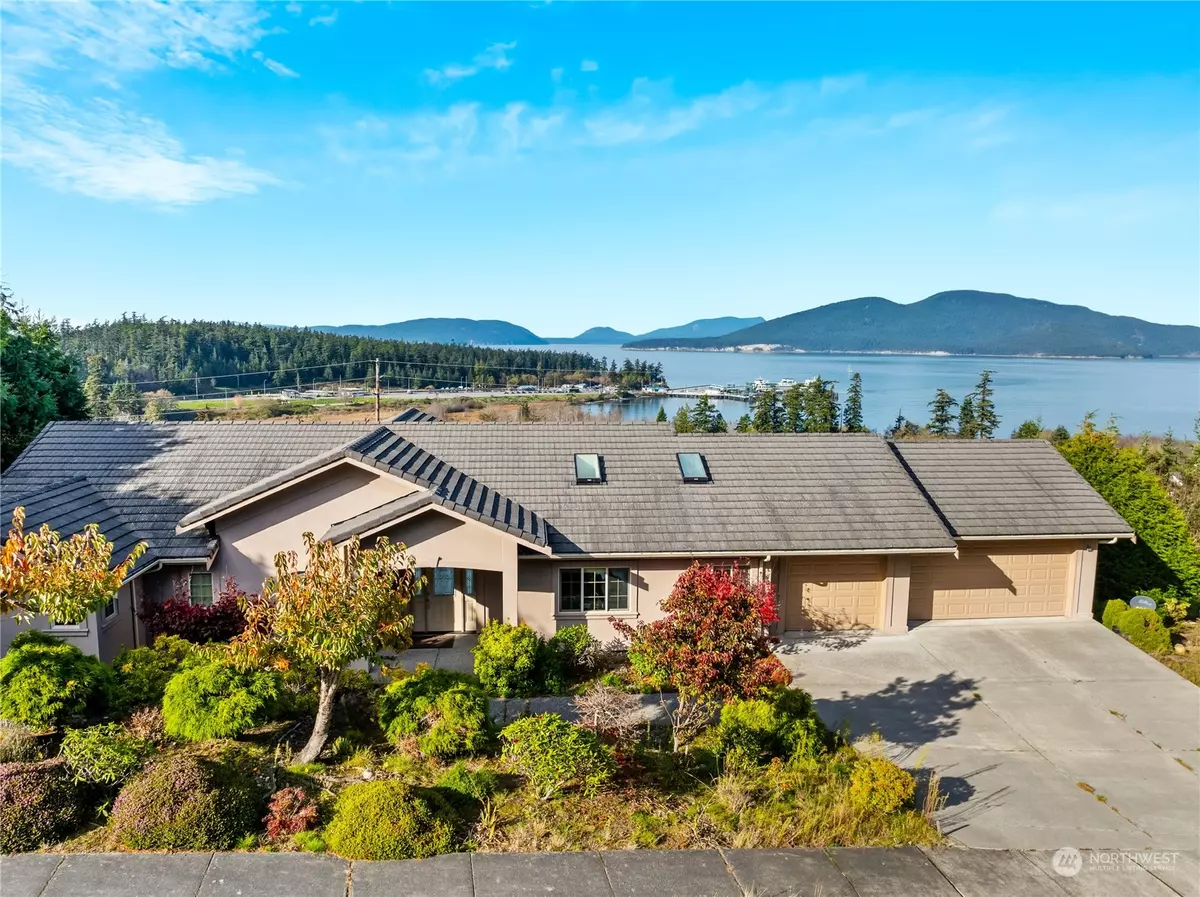 Anacortes, WA 98221,4800 Harbor View PL