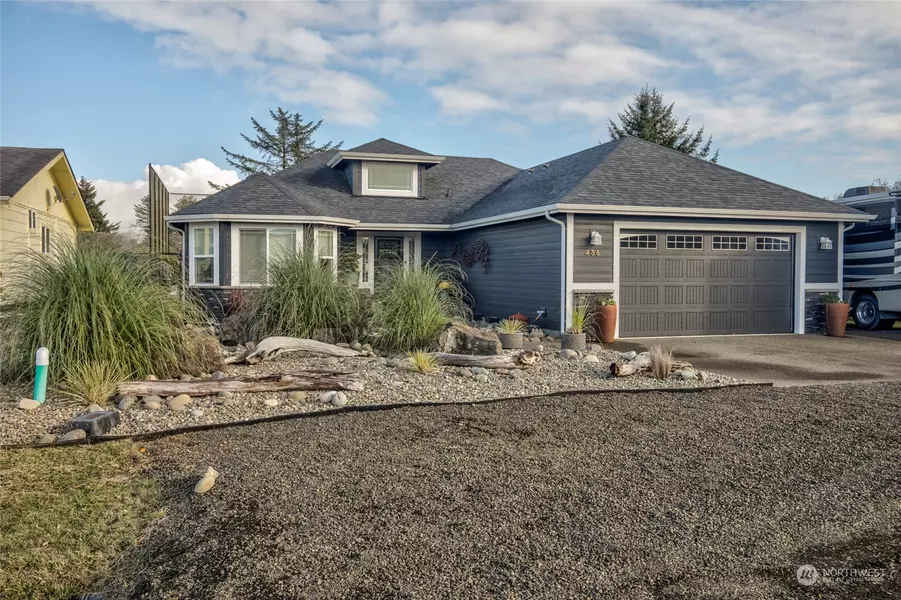 456 Canal DR NE, Ocean Shores, WA 98569