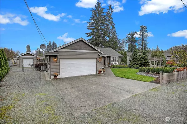 Camano Island, WA 98282,315 Heather DR