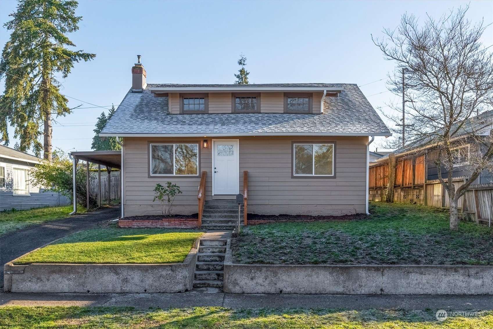 1002 N 6th AVE, Kelso, WA 98626